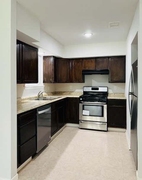 Photo of 647 Regal Street, Houston, TX 77034 (MLS # 22644341)
