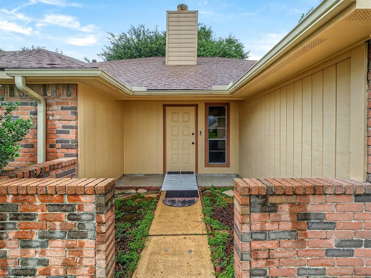 15818 Castorglen Drive