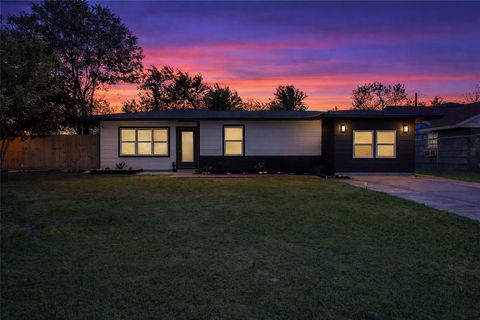 Photo of 6152 Doulton Drive, Houston, TX 77033 (MLS # 59909344)