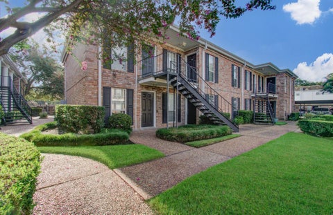 Condo For Sale - 6402 Del Monte Drive #42<br/> Houston, TX 77057