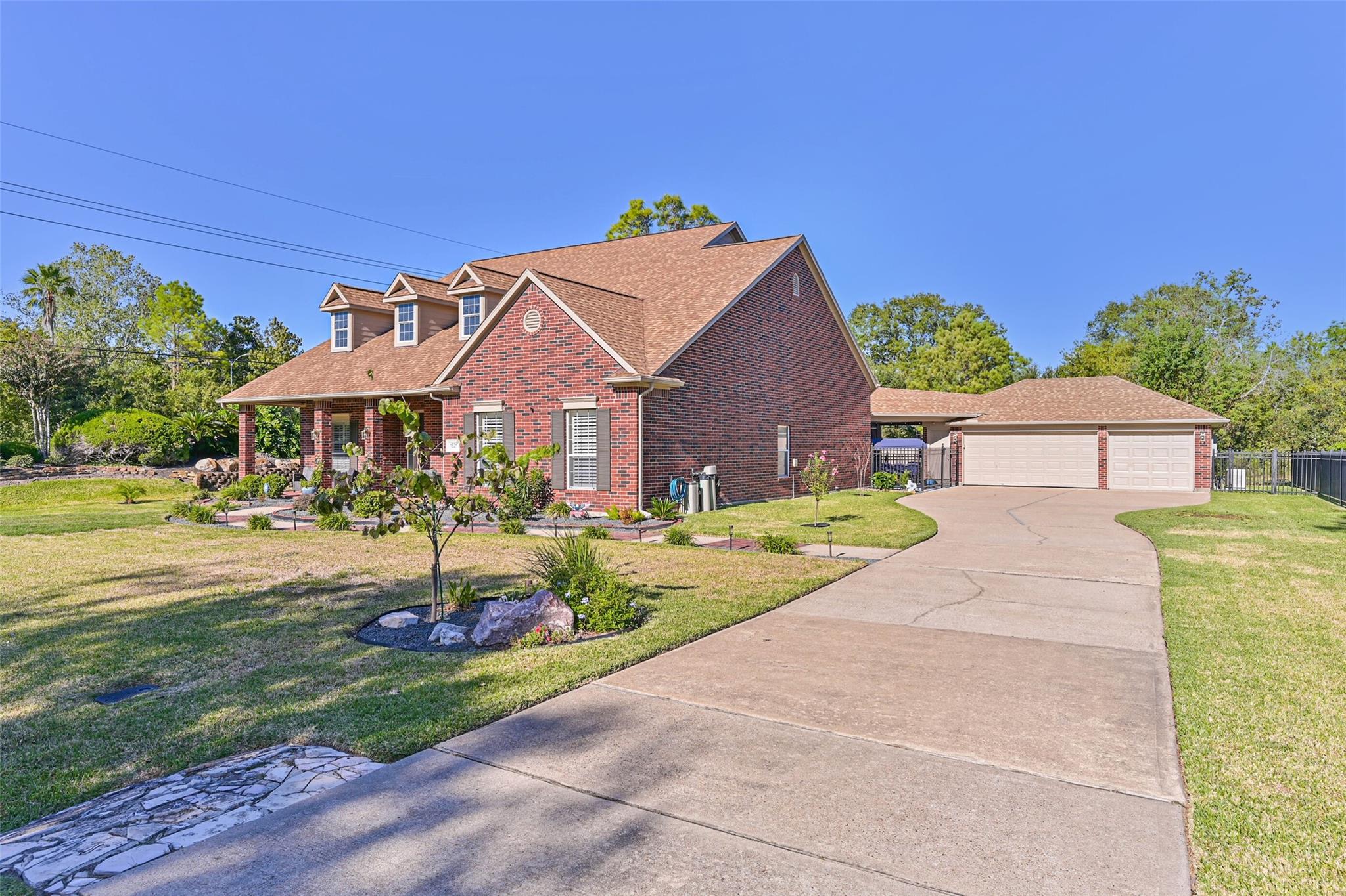 1621 Pine Crest Drive