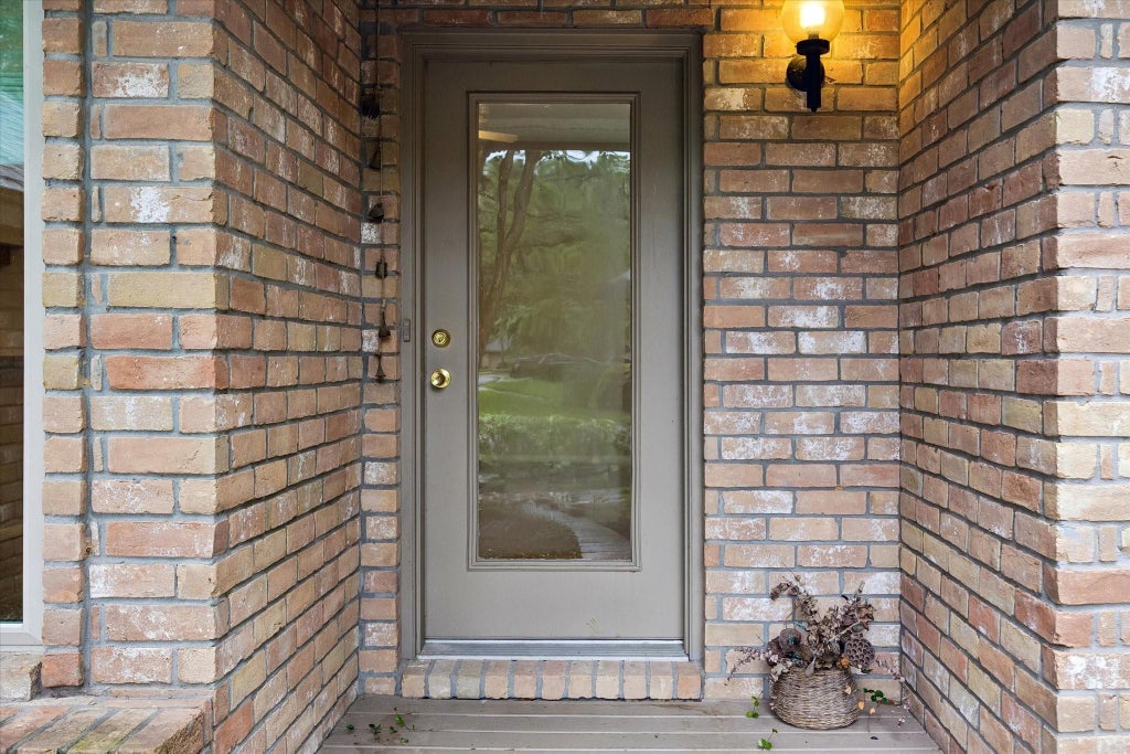 Photo of 46 Lakeridge Drive, The Woodlands, TX 77381 (MLS # 19101383)