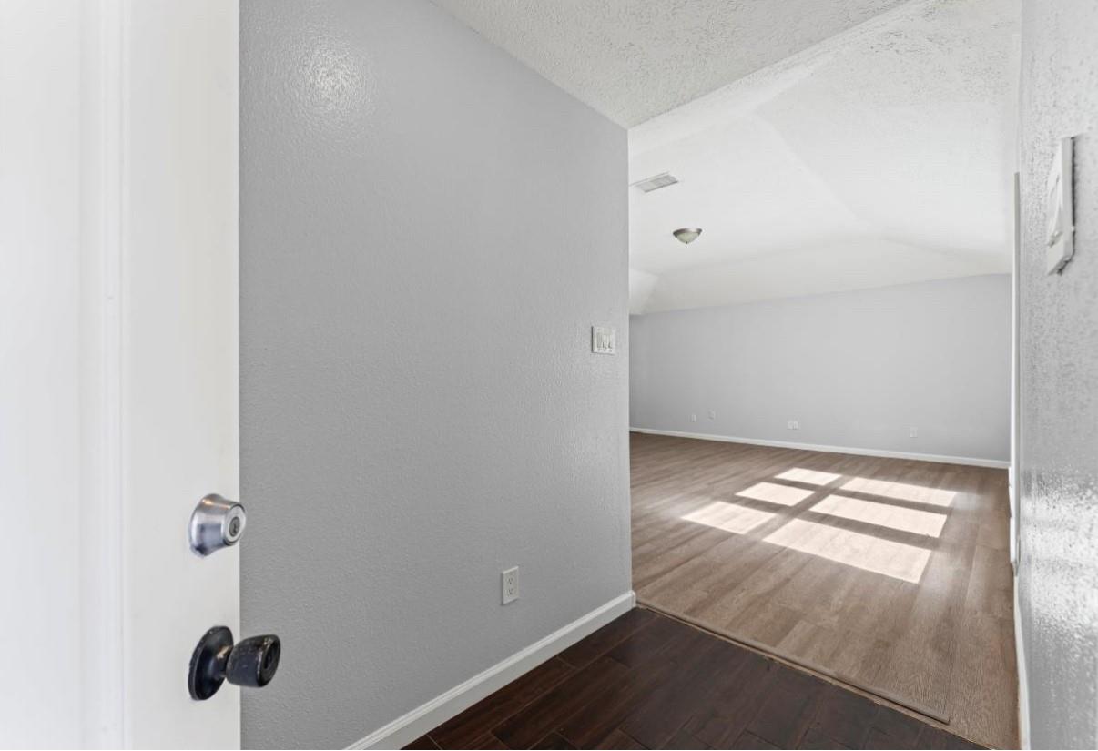 2808 Pinewood Dr Drive