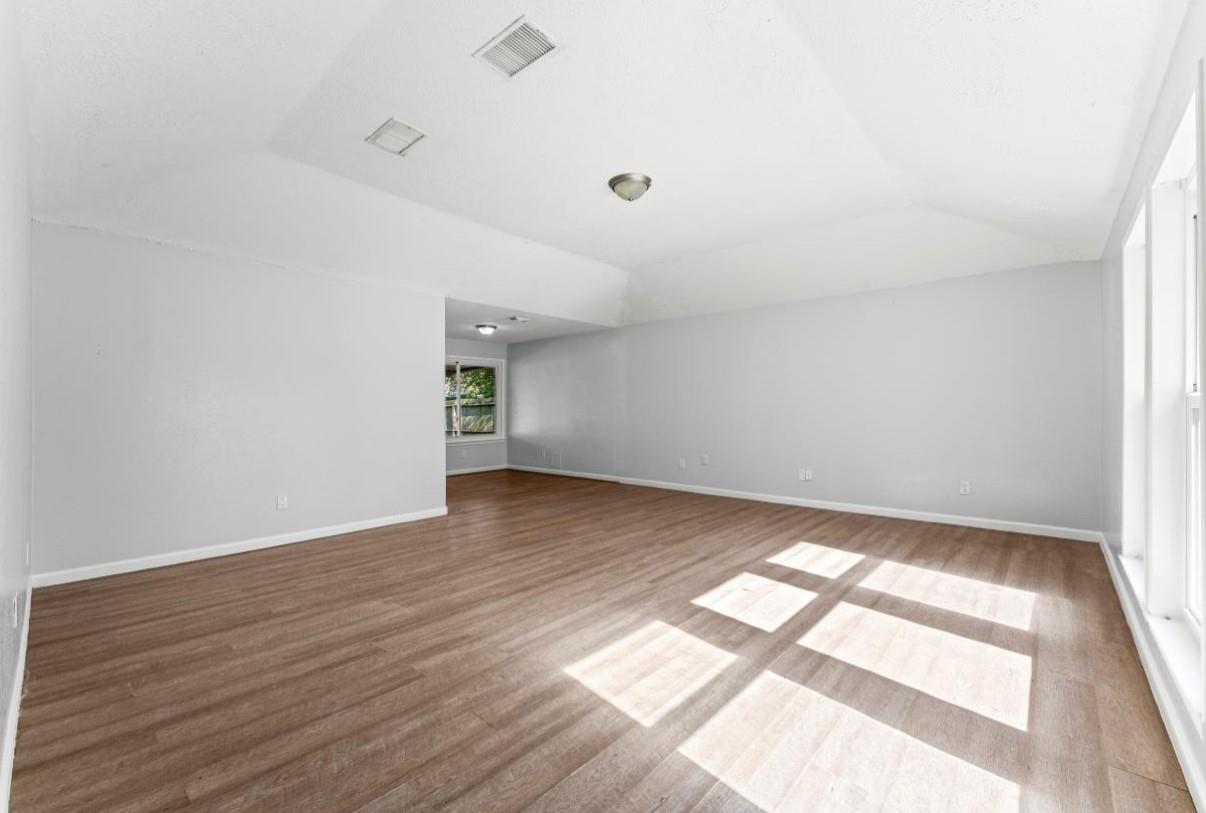 2808 Pinewood Dr Drive