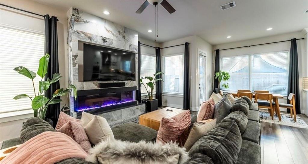 Photo of 3116 Leather Leaf Lane, Houston, TX 77080 (MLS # 40622519)