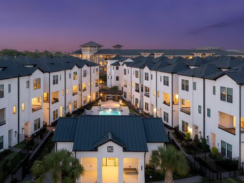 Photo of 2708 Grand Fountains Drive #F, Houston, TX 77054 (MLS # 32818452)