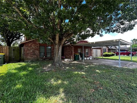 Photo of 5330 Kent Drive, Pasadena, TX 77505 (MLS # 10108104)