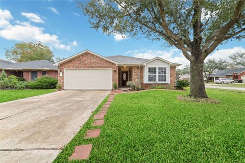 Photo of 2727 Chatford Hollow Lane, Houston, TX 77014 (MLS # 33124970)