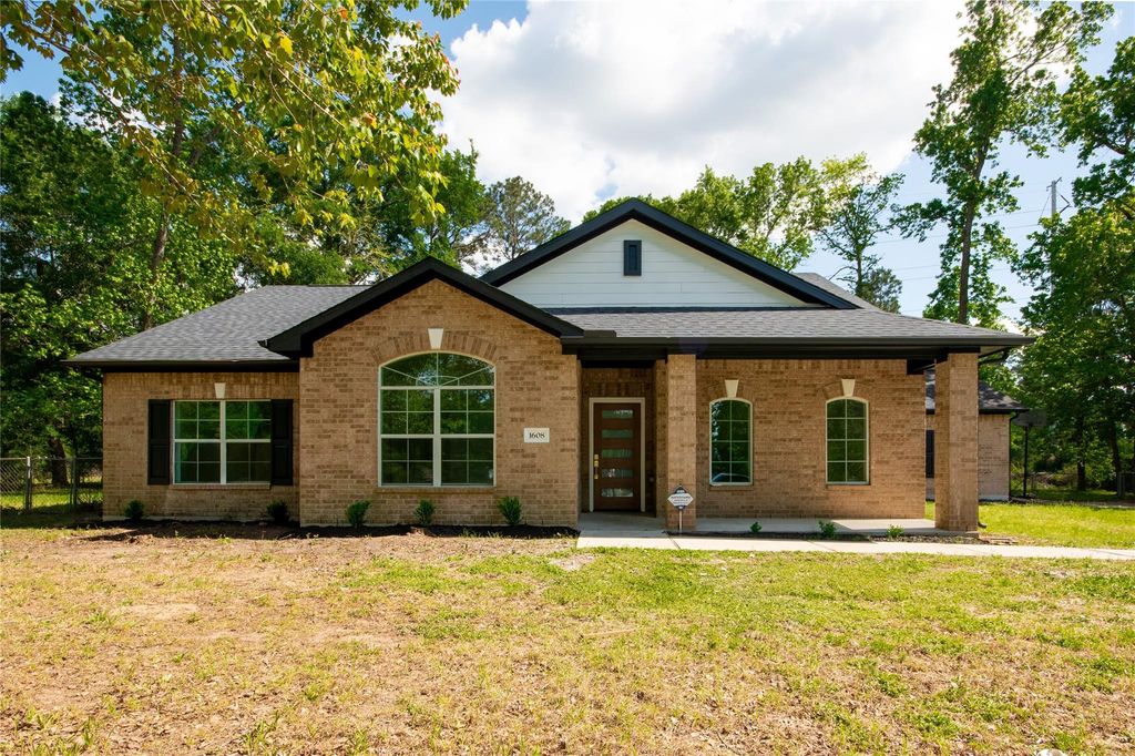 Photo of 1608 Southern Oaks Drive, Conroe, TX 77301 (MLS # 95913354)