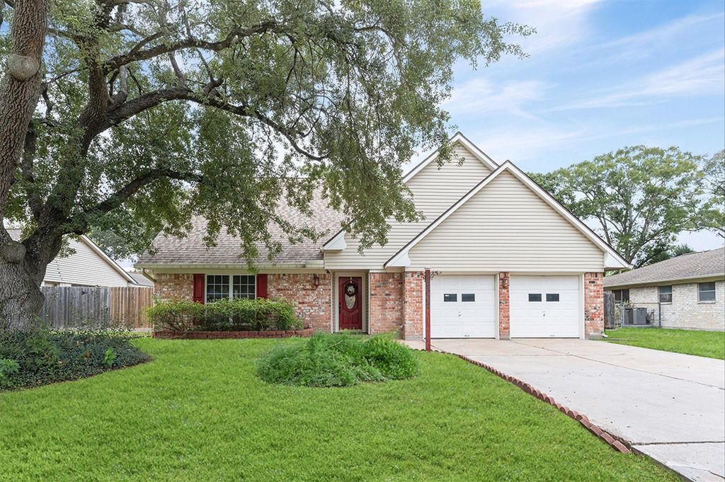 Photo of 12502 Maxim Drive, Houston, TX 77065 (MLS # 62434252)