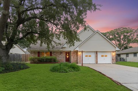 12502 Maxim Drive Houston TX 77065