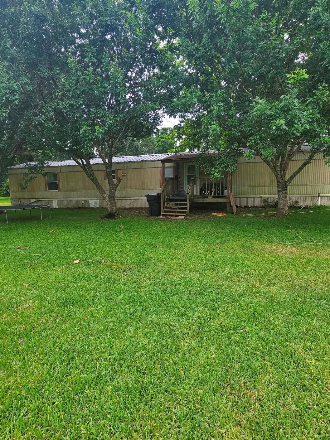405 Velasco Street