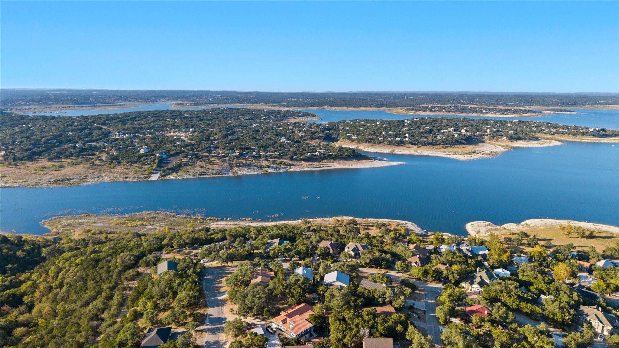 785 Lake Forest