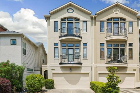 Photo of 715 Birdsall Street, Houston, TX 77007 (MLS # 21532731)