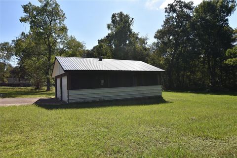 Photo of 302 Waterfall Drive, Huffman, TX 77336 (MLS # 16645807) Photo of 302 Waterfall Drive, Huffman, TX 77336 (MLS # 16645807)