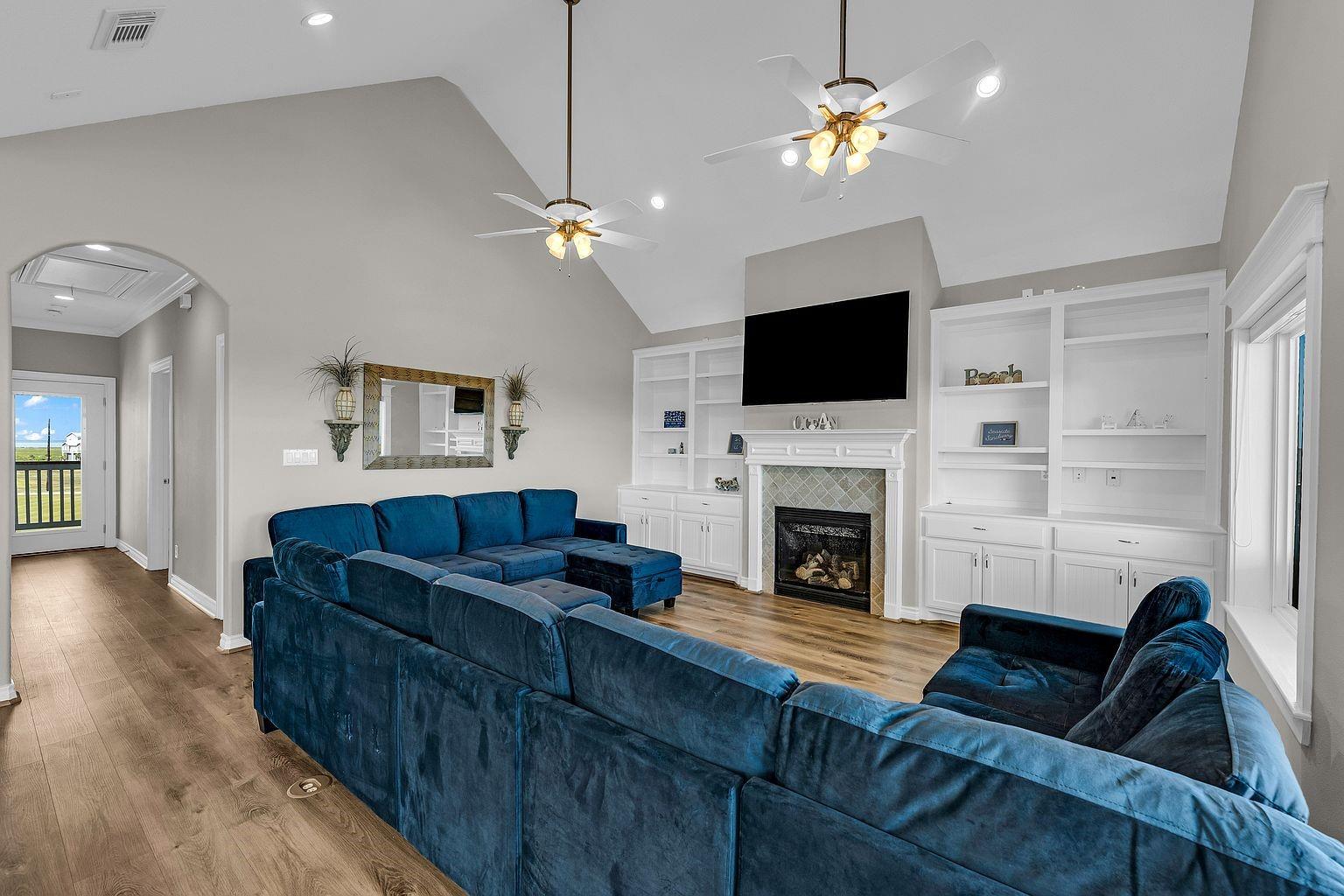 25043 Sausalito Drive
