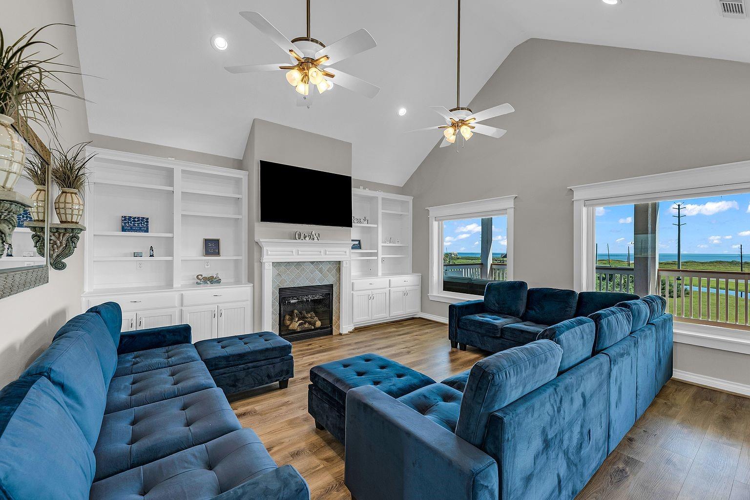 25043 Sausalito Drive