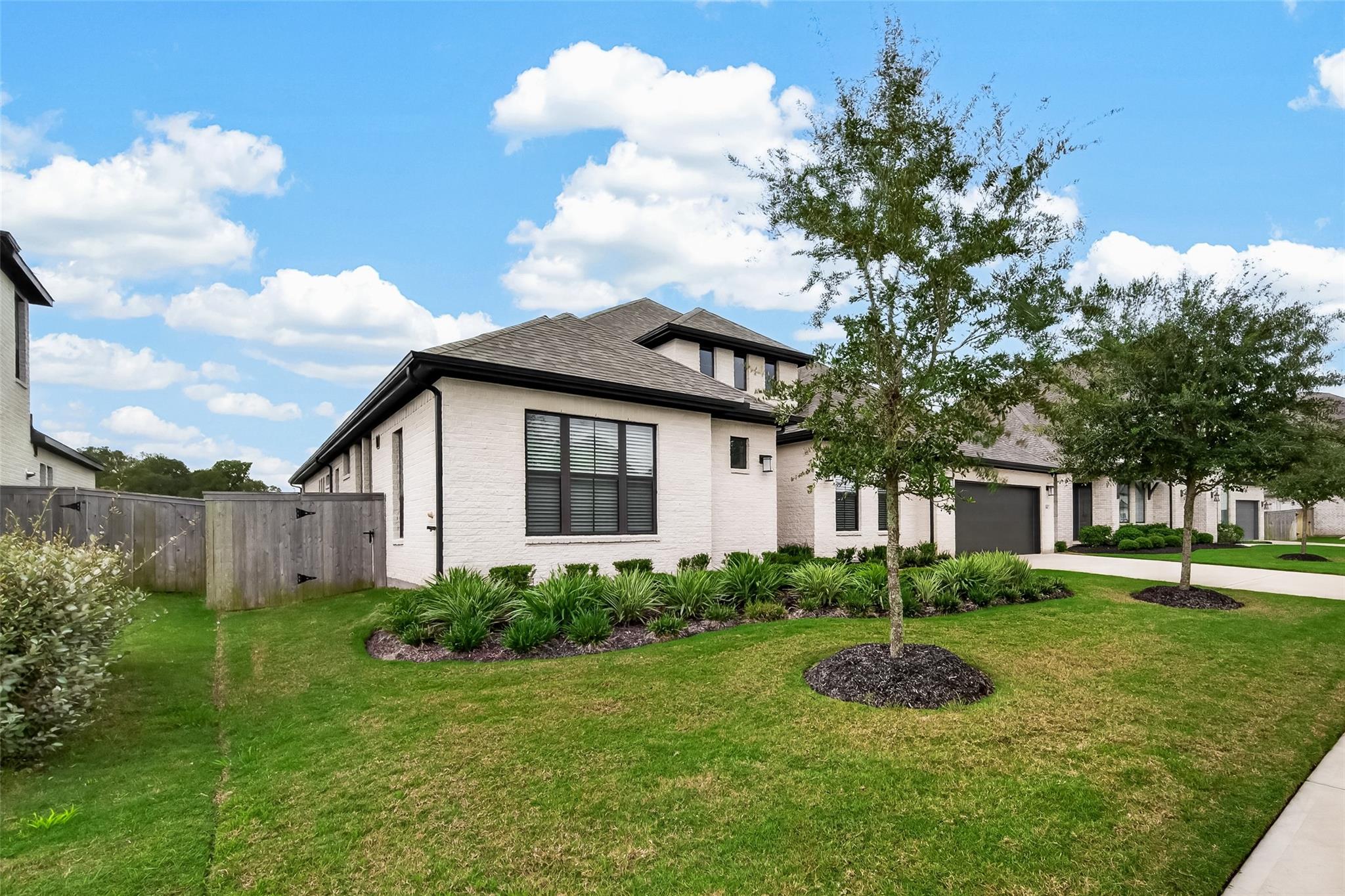4910 Creekbend Drive