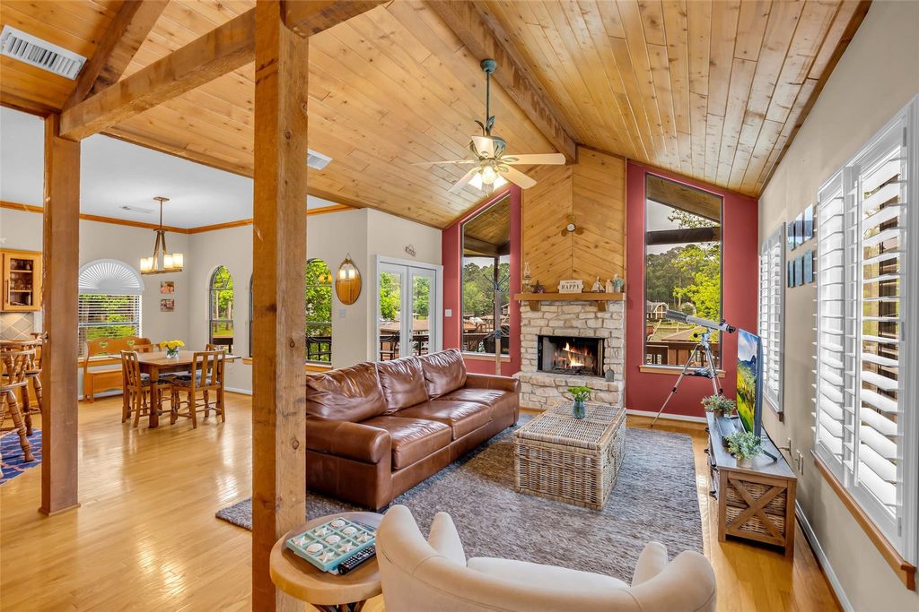 Photo of 33 Harbour Point Circle, Coldspring, TX 77331 (MLS # 28156203)