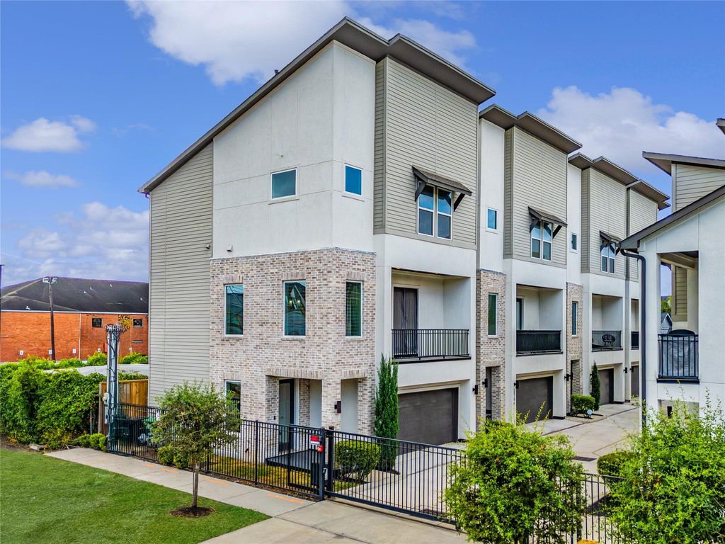 Photo of 2510 Tuam Street #G, Houston, TX 77004 (MLS # 6428779)