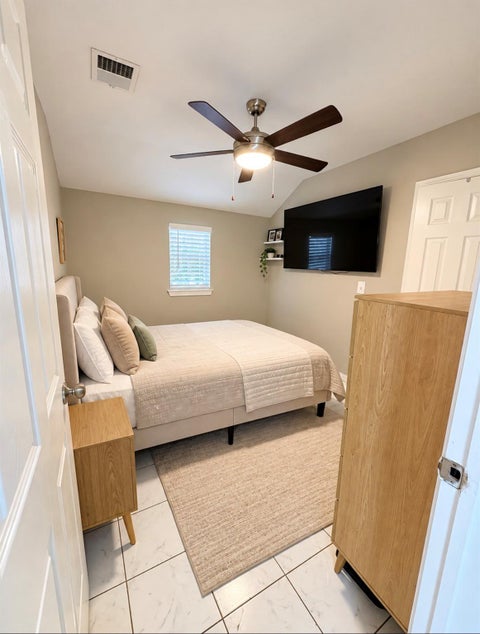 Tiny photo for 1013 Bennington Street, Houston, TX 77022 (MLS # 33157864)