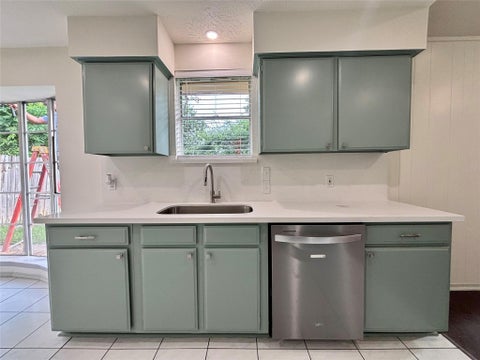 Photo of 11026 Sandstone Street, Houston, TX 77072 (MLS # 49308816)