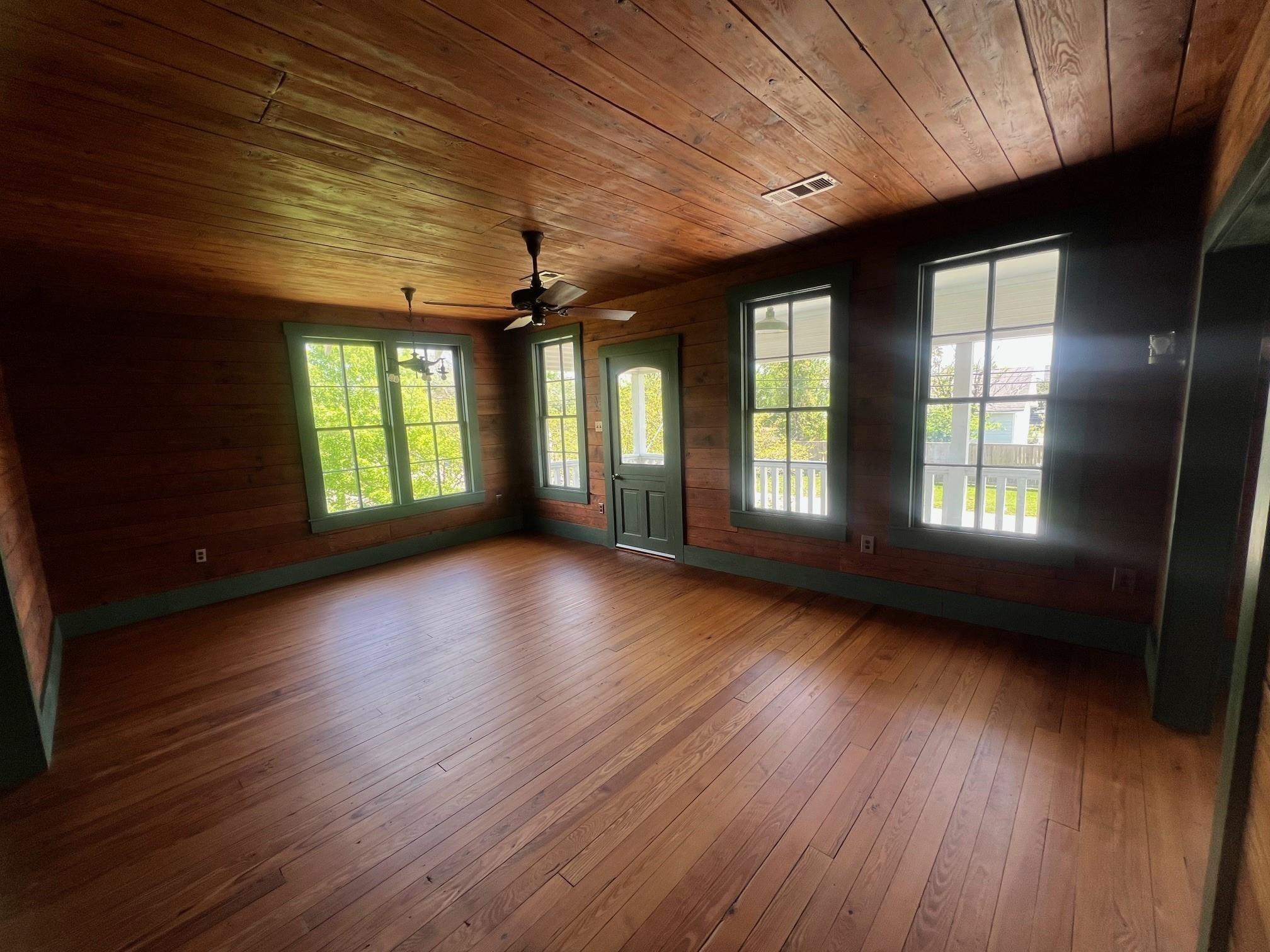 618 Bayridge Road
