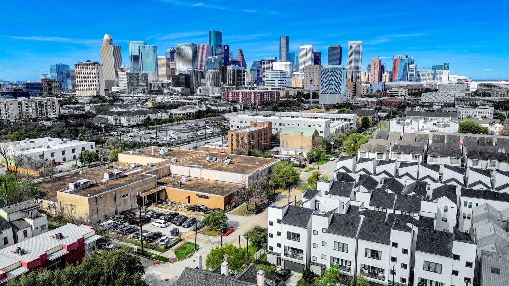 Photo of 1705 Dennis Street, Houston, TX 77004 (MLS # 80214239)