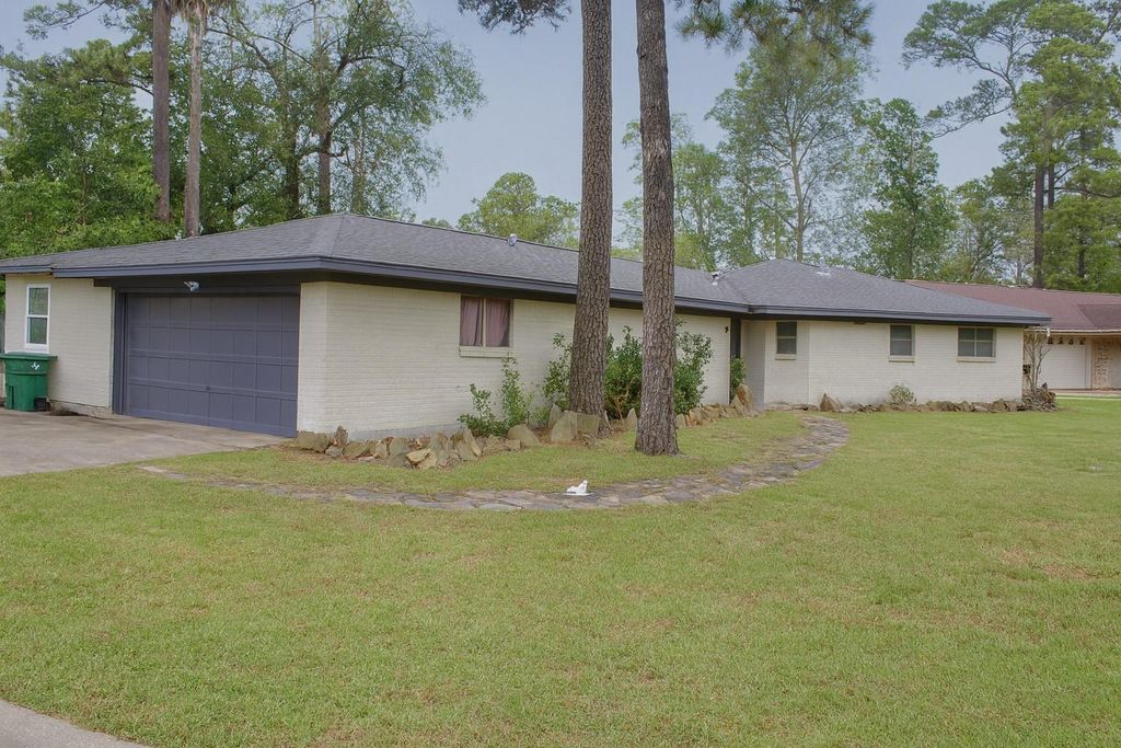 Photo of 203 Loon River Drive, Huffman, TX 77336 (MLS # 71647298)