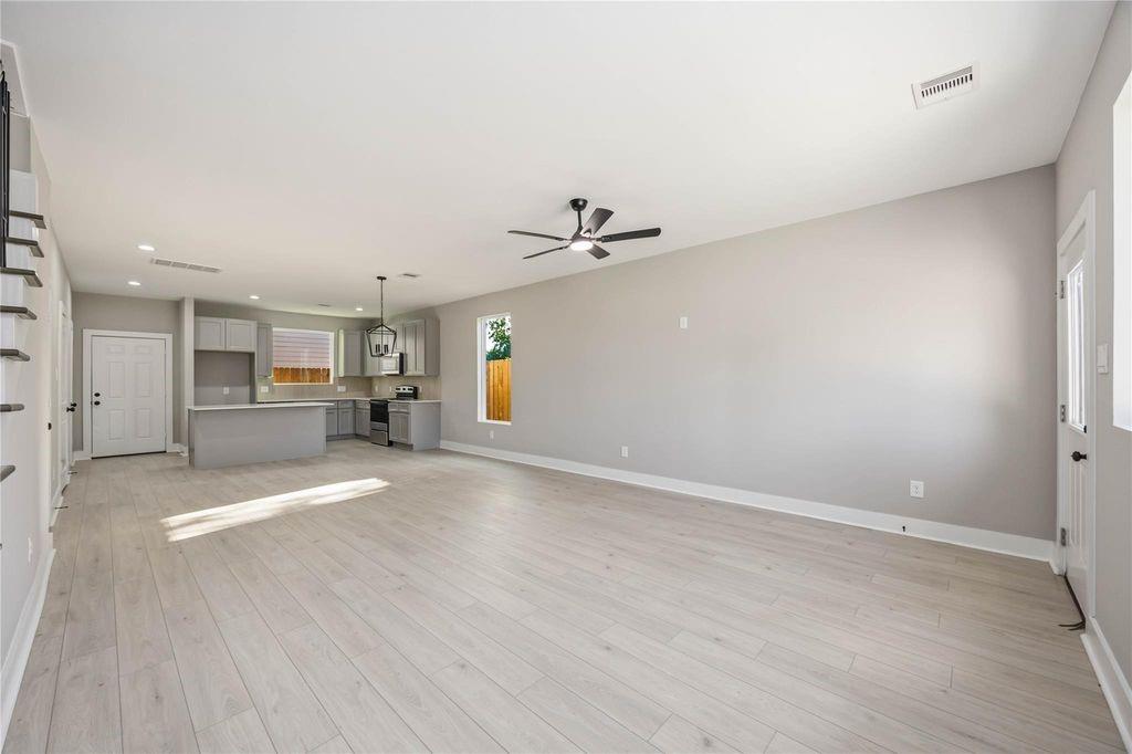5827 Polly Unit B Street B