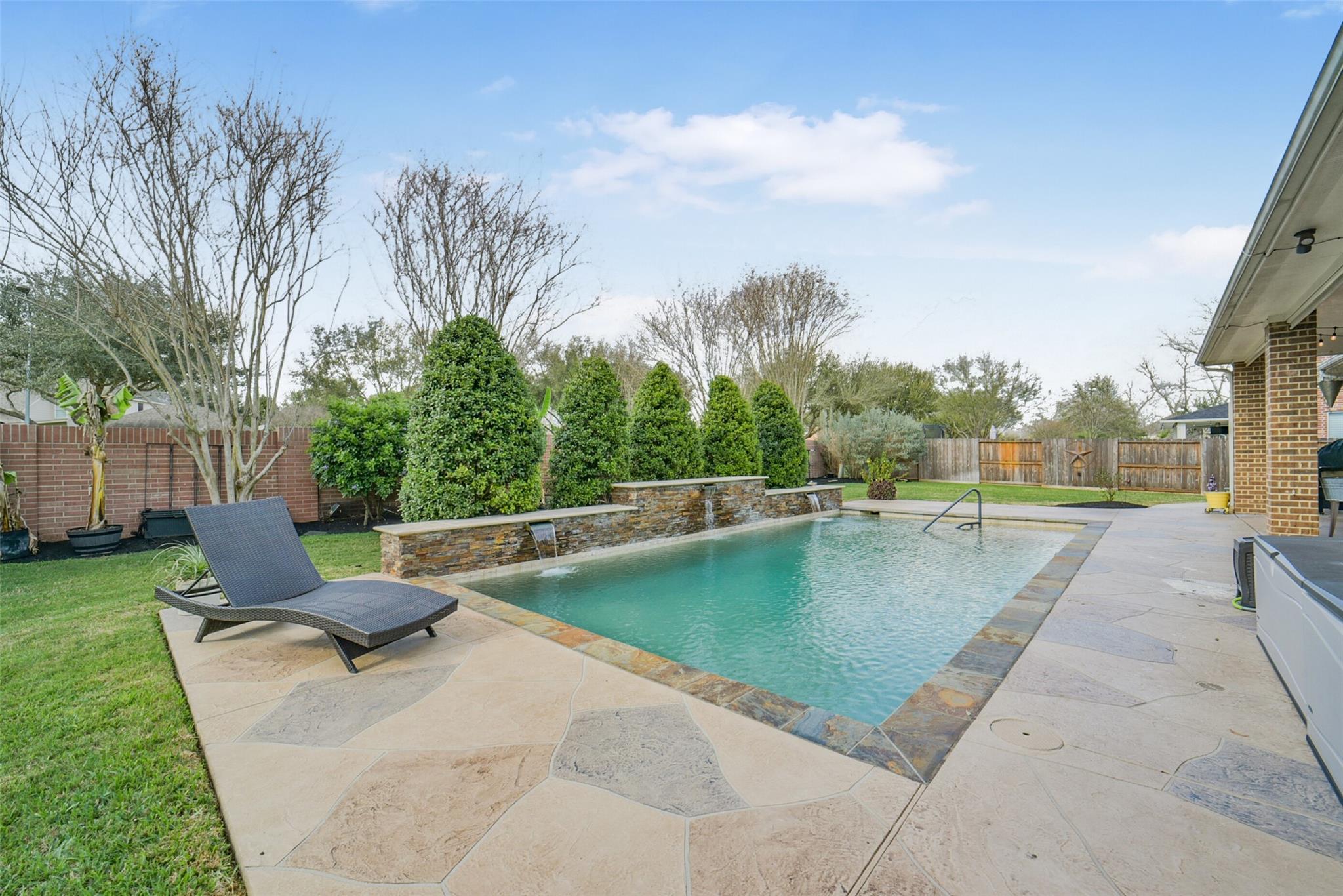 21214 Redcrest Manor Drive