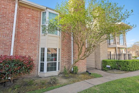Photo of 2800 Jeanetta Street #1402, Houston, TX 77063 (MLS # 13405059) Photo of 2800 Jeanetta Street #1402, Houston, TX 77063 (MLS # 13405059)