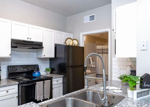Photo of 17111 Hafer Road #936, Houston, TX 77090 (MLS # 33291887)