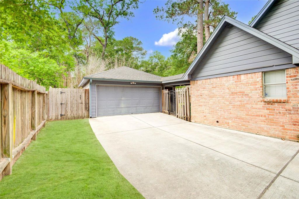 Photo of 6206 Rippling Hollow Drive, Spring, TX 77379 (MLS # 44265556)