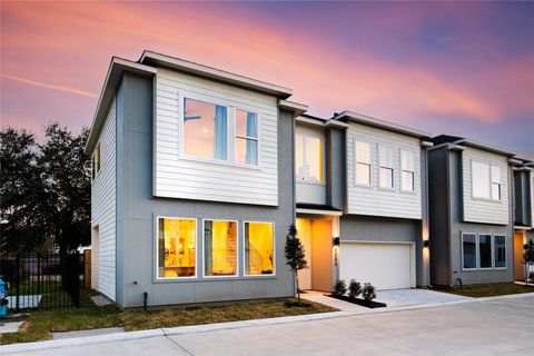 Photo of 8913 Knoll Branch Dr Drive, Houston, TX 77080 (MLS # 81953418)