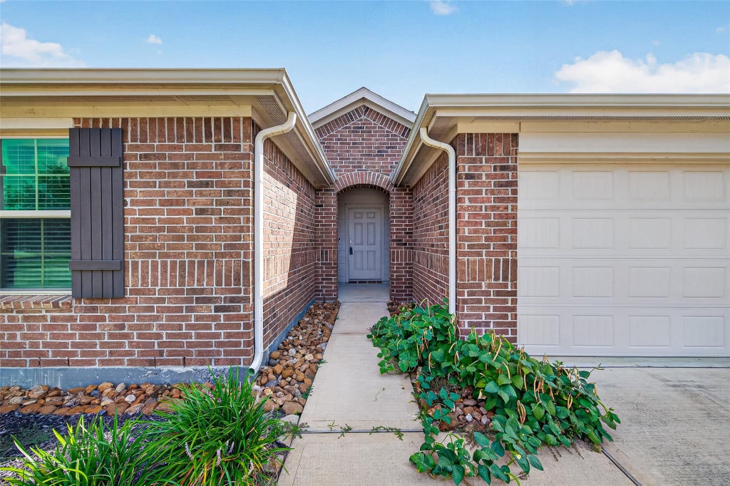 Photo of 21501 Rustic Elm Dr Dr, New Caney, TX 77357 (MLS # 96826084)