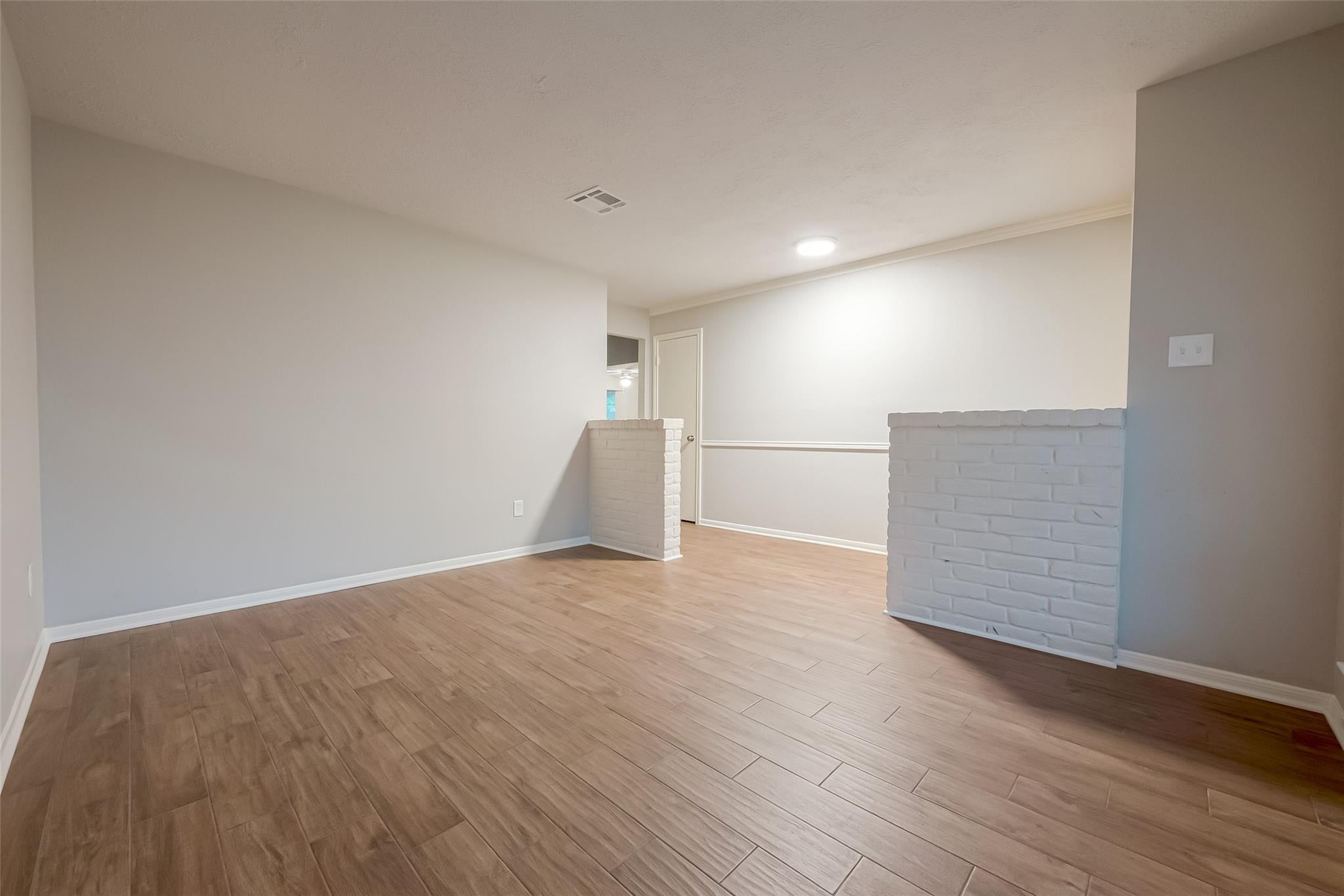 1406 Pinecroft Drive
