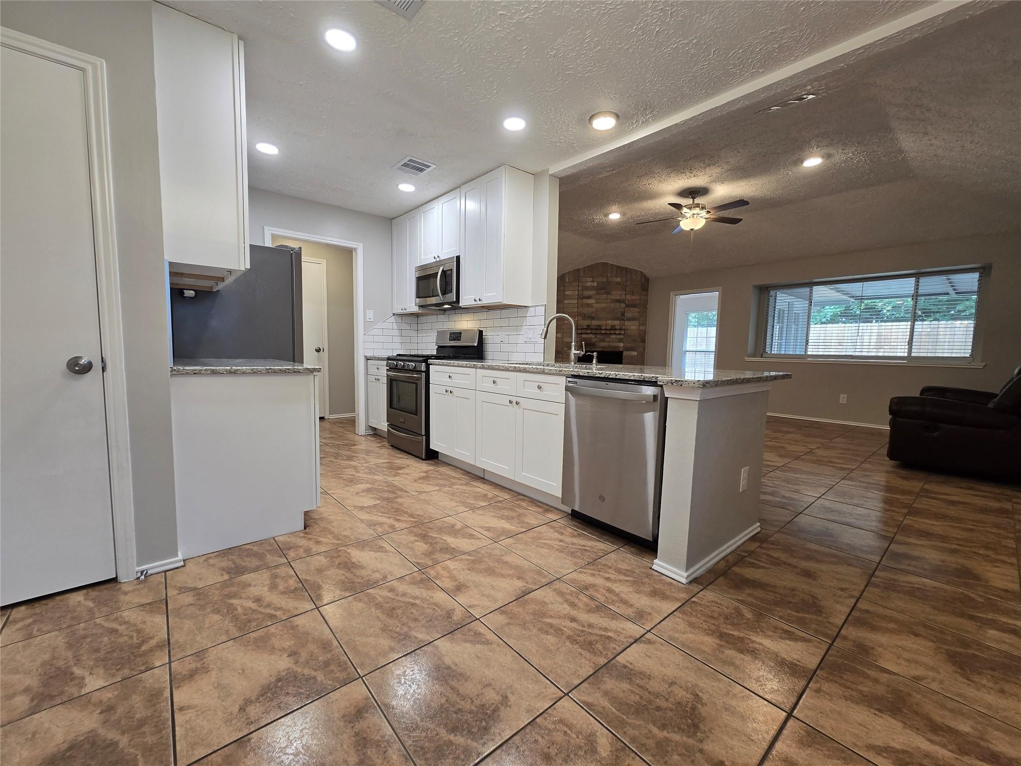 1109 Willow Creek Drive