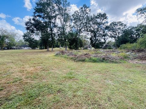 Photo of TBD Hazel, Dayton, TX 77535 (MLS # 82724809)