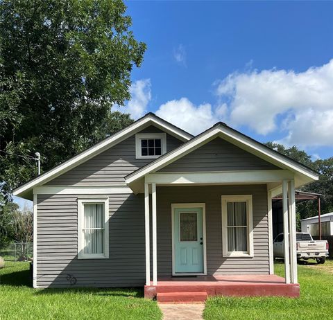 Photo of 1009 Mansfield Street, Garwood, TX 77442 (MLS # 19900040) Photo of 1009 Mansfield Street, Garwood, TX 77442 (MLS # 19900040)