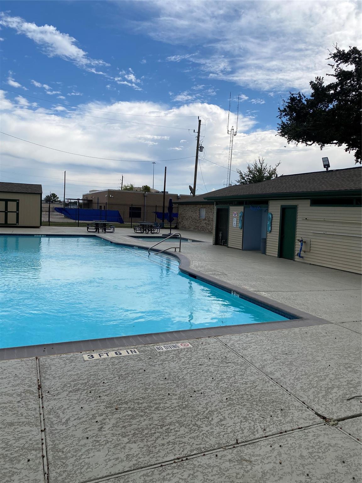 415 N Forest Boulevard