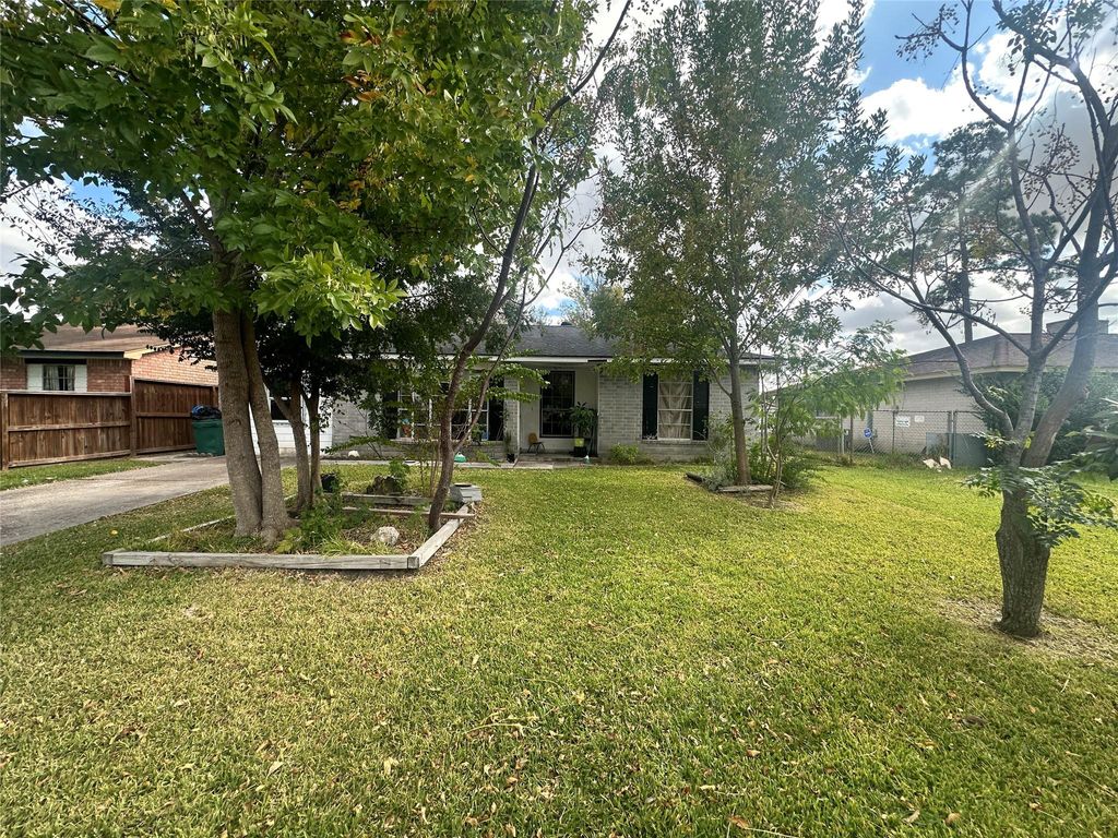 Photo of 714 Donfield Street, Channelview, TX 77530 (MLS # 64491523)
