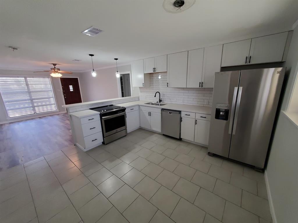 4511 Avenue R 1/2