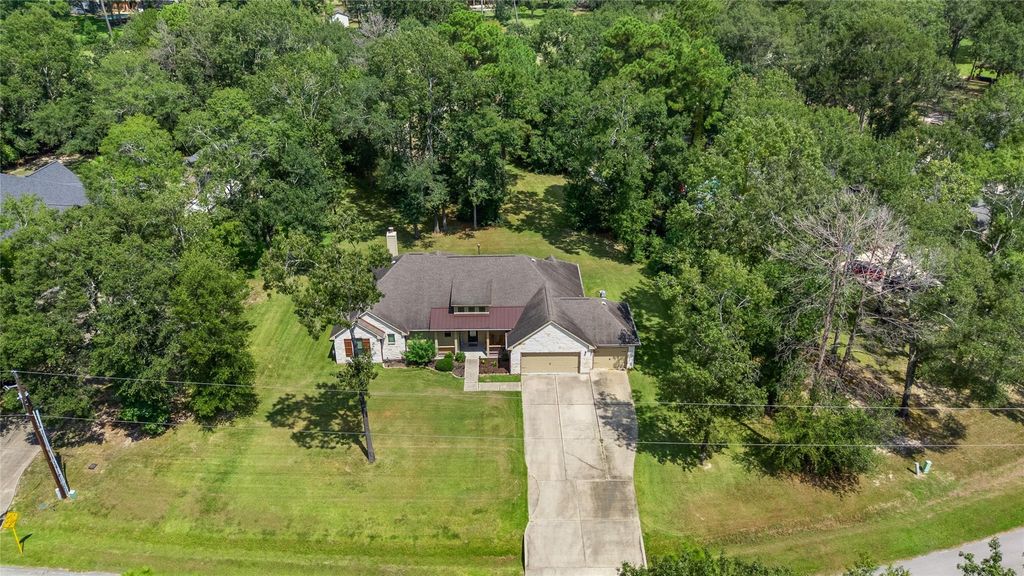Photo of 26806 Winding River Trail, Huffman, TX 77336 (MLS # 46648447)