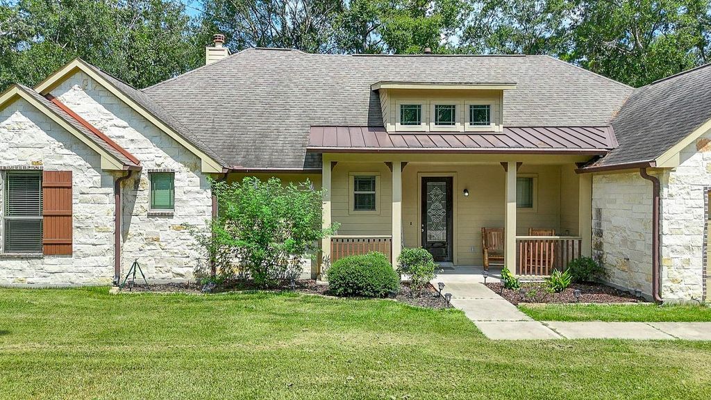 Photo of 26806 Winding River Trail, Huffman, TX 77336 (MLS # 46648447)