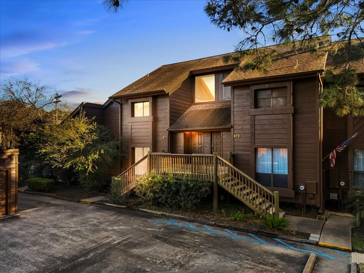 671 Davis Road