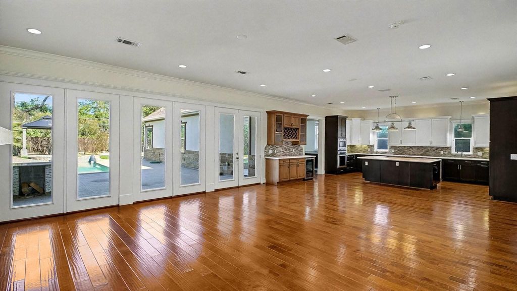 Photo of 726 W 30th Street N, Houston, TX 77018 (MLS # 59842754)