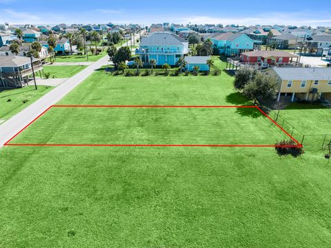 Photo of 979 Wommack Dr, Crystal Beach, TX 77650 (MLS # 54554791)