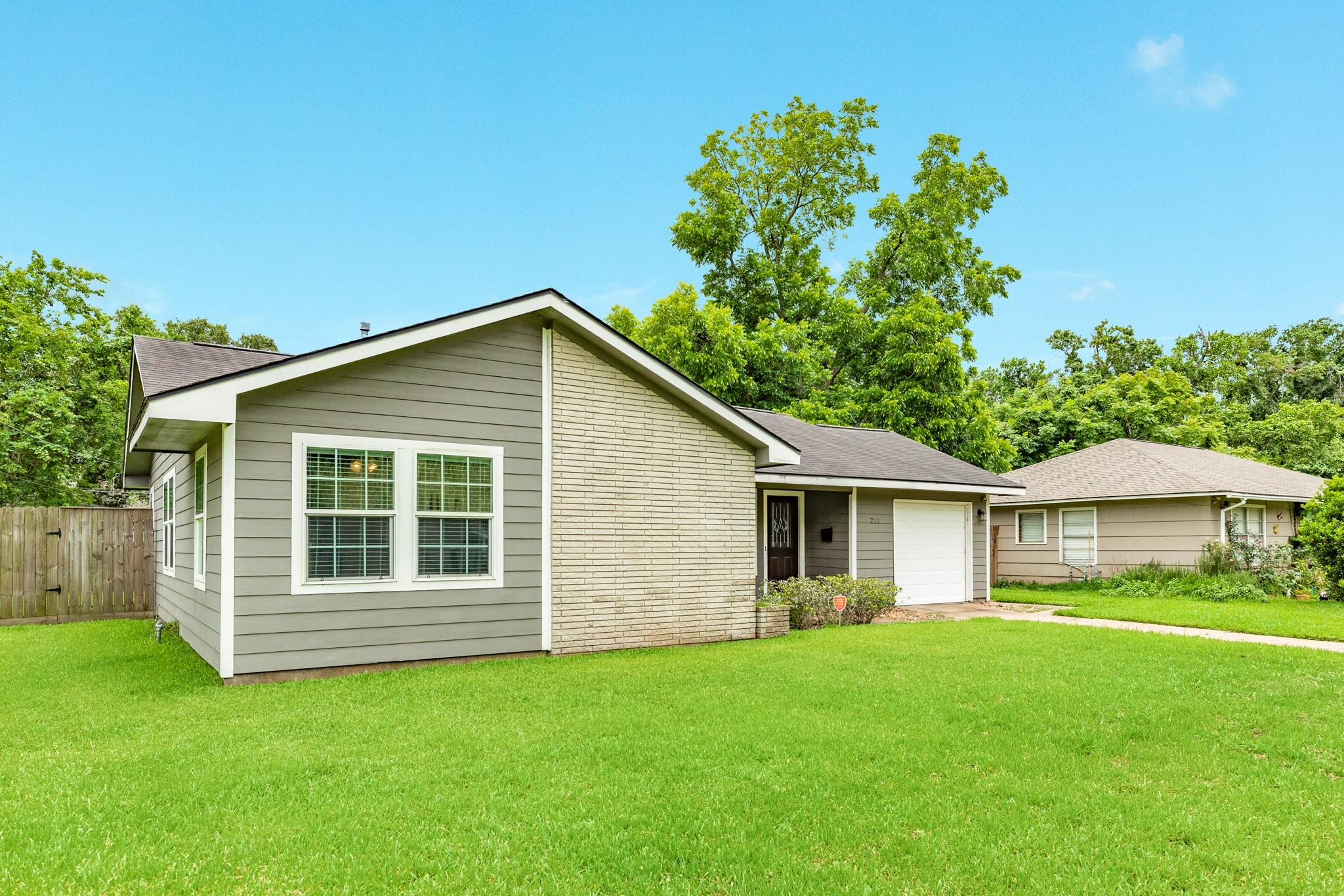 218 Palm Lane