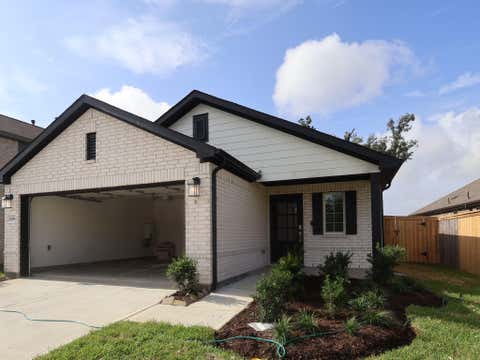 Homes For Sale - 22696 Hackberry Leaf Drive<br/> Montgomery County, New Caney, TX 77357